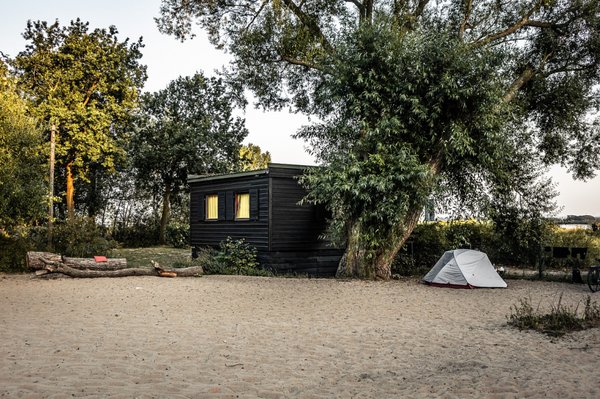Escapade Haut de Gamme: Découvrez les Meilleurs Campings de Luxe du Luberon