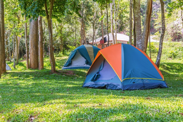 Top 10 des emplacements de camping pas chers en Vendée : Vacances à petit prix !